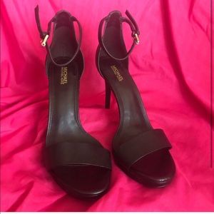 New black Michael Kors Heels